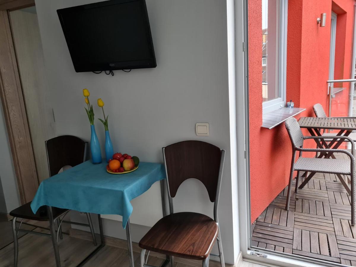 Bela - pokoje z aneksami i apartamenty BON Kolobřeh Exteriér fotografie
